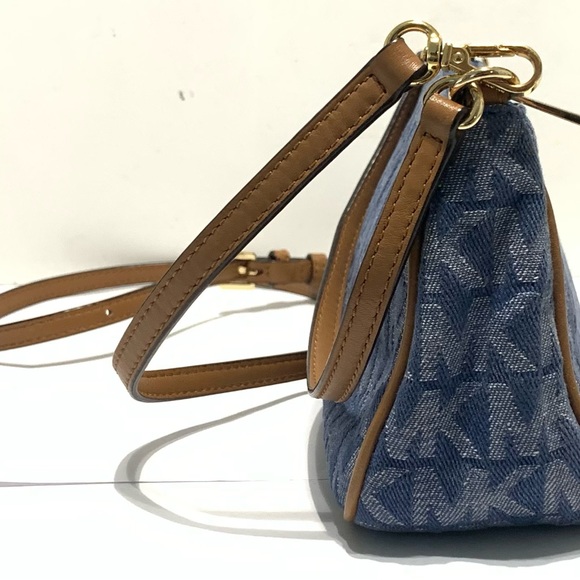 Jet Set Convertible Md Pouchette Denim Pvc Leather Cross Body Bag - Picture 6 of 12